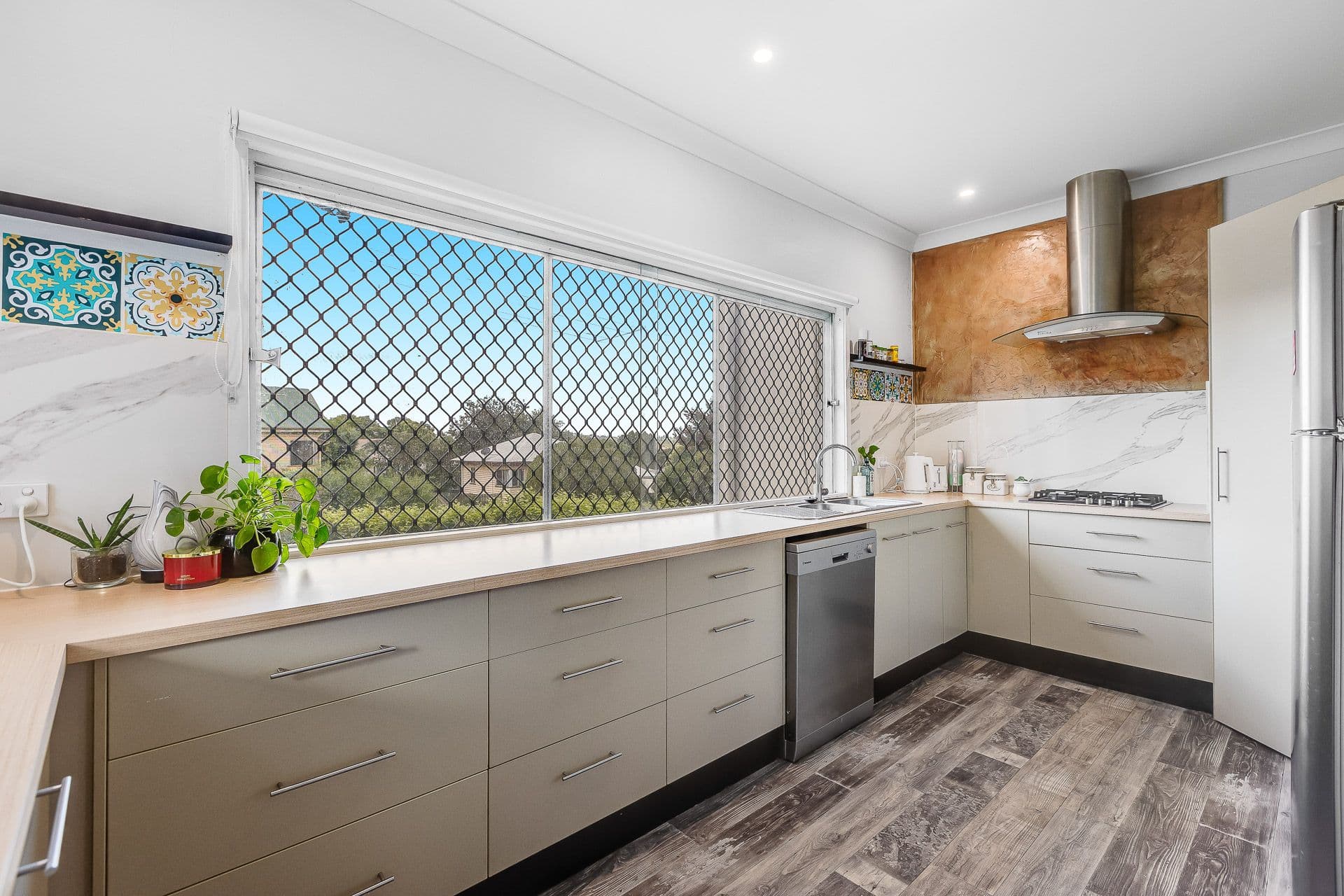 38 Dalgleish Street, South Toowoomba QLD 4350, South Toowoomba - Thumbnail 3