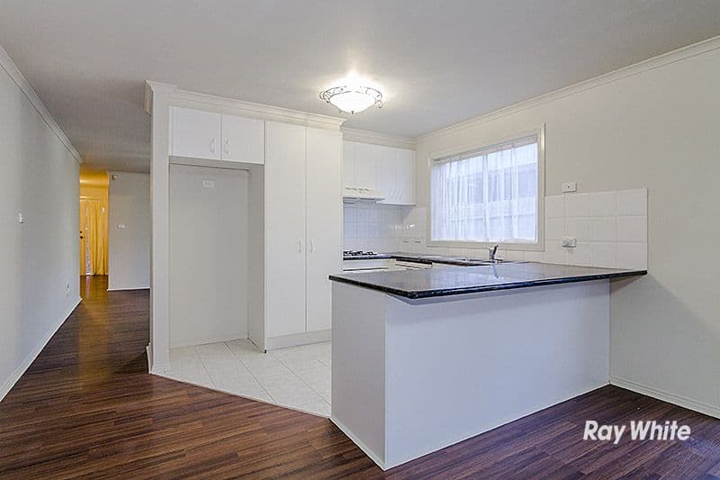 6 Carina Terrace, CRANBOURNE WEST VIC 3977, Cranbourne West - Thumbnail 2