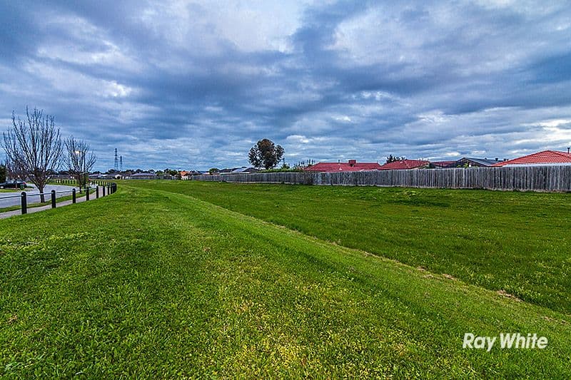 6 Carina Terrace, CRANBOURNE WEST VIC 3977, Cranbourne West - Thumbnail 8