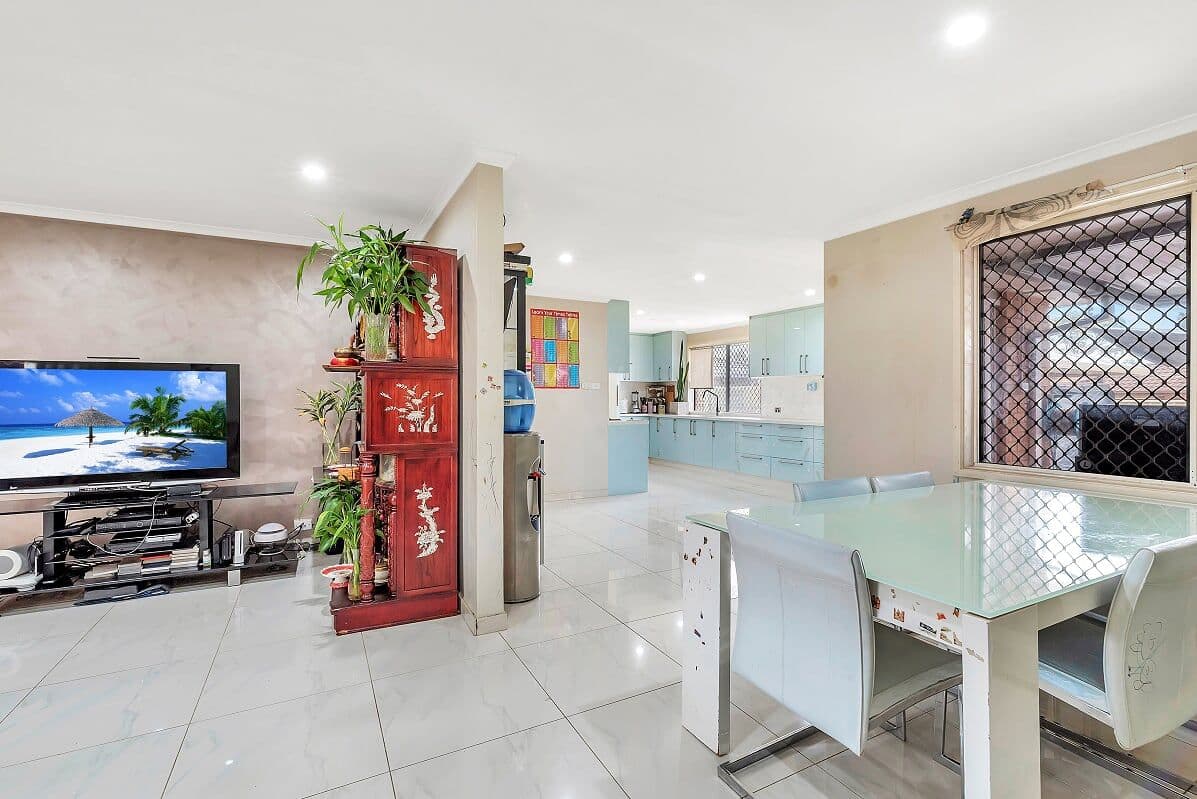 11 Jabiru Street, Green Valley - Thumbnail 4