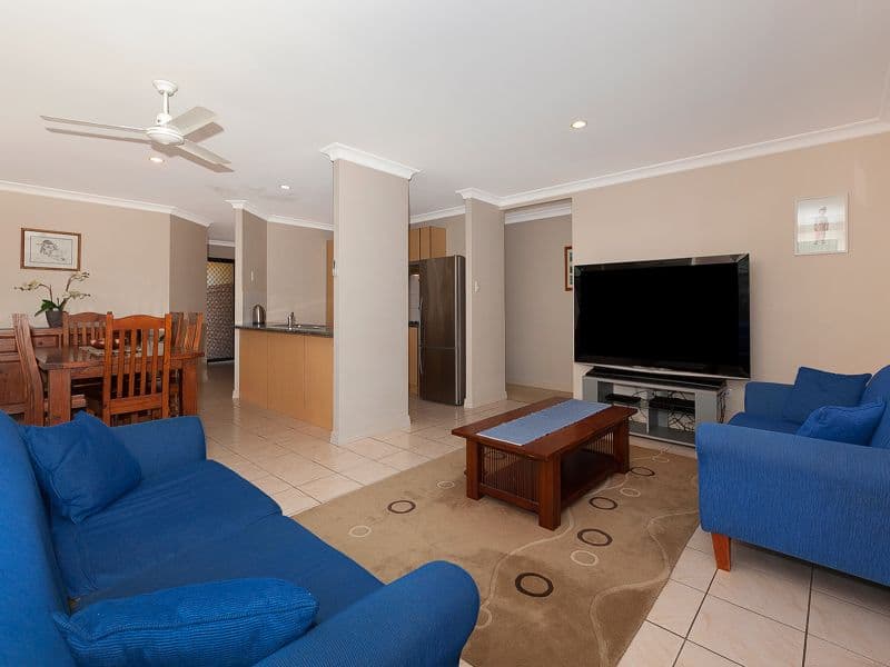9 Belfry Place, OXLEY QLD 4075, Oxley - Thumbnail 2
