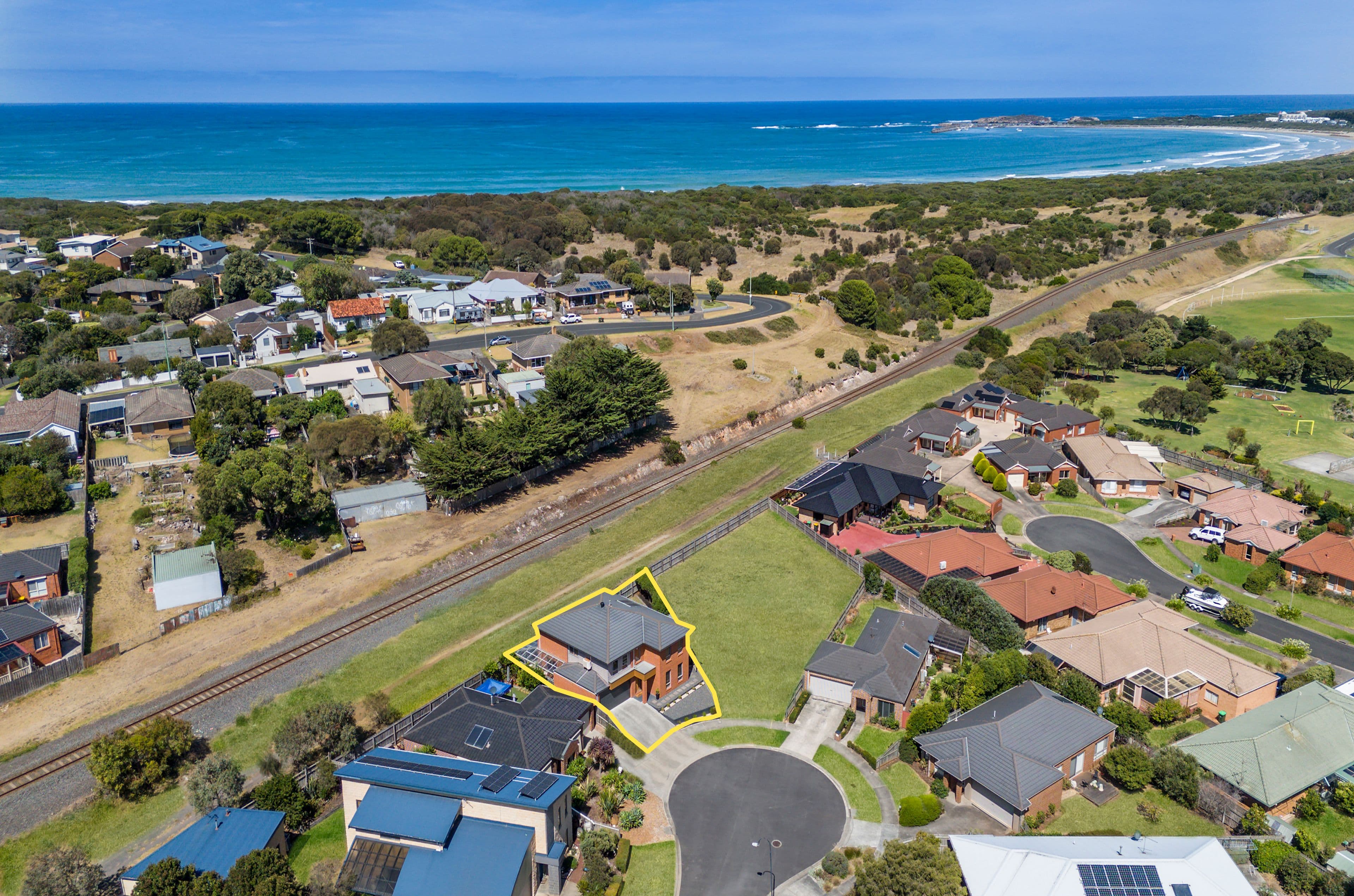 4 Earle Court, Warrnambool VIC 3280, Warrnambool - Image 1
