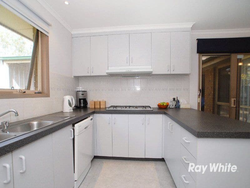 52 Amber Crescent, NARRE WARREN VIC 3805, Narre Warren - Thumbnail 8
