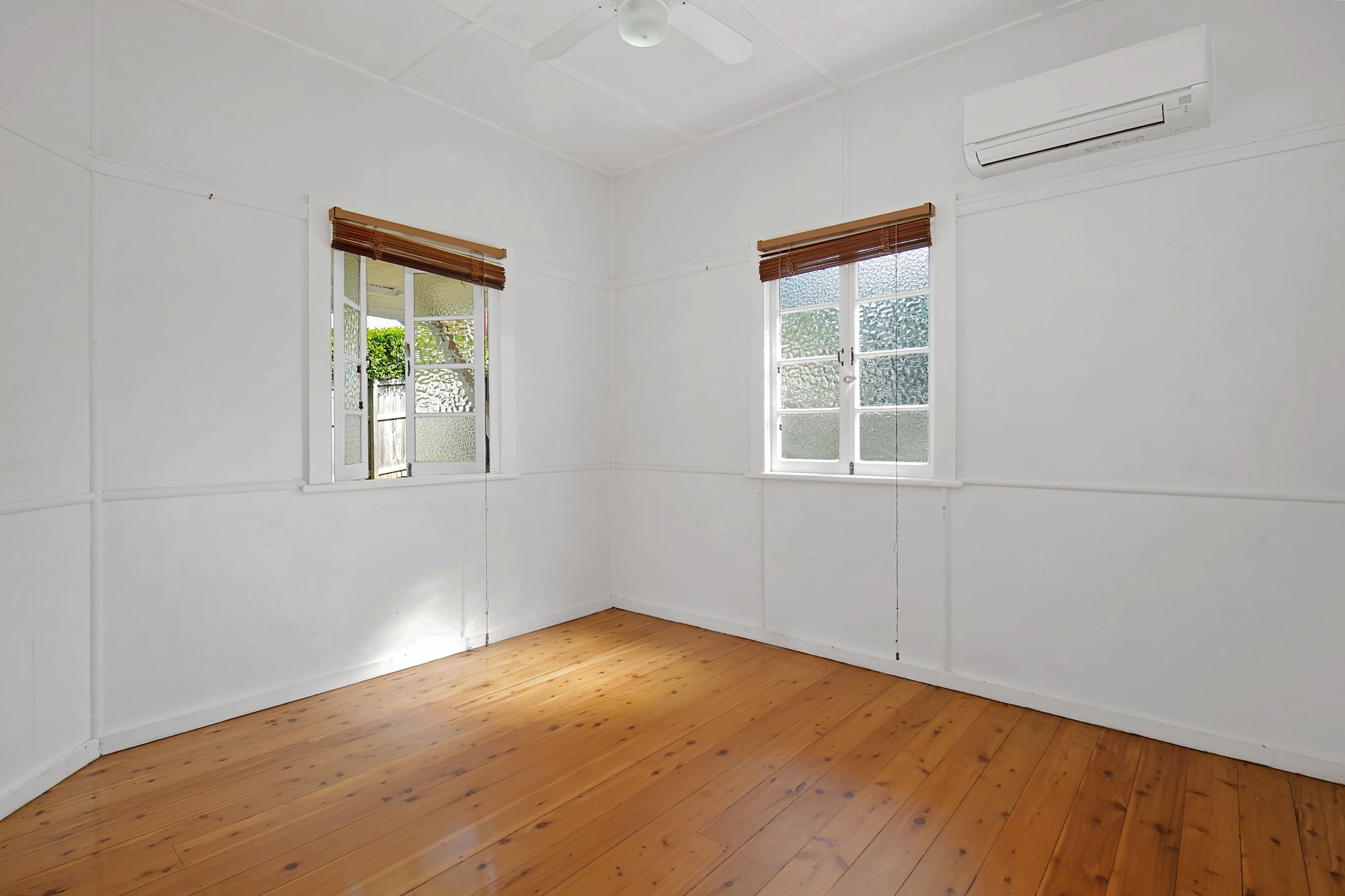 48 Bimbadeen Drive, Mooroolbark, Mooroolbark - Thumbnail 4