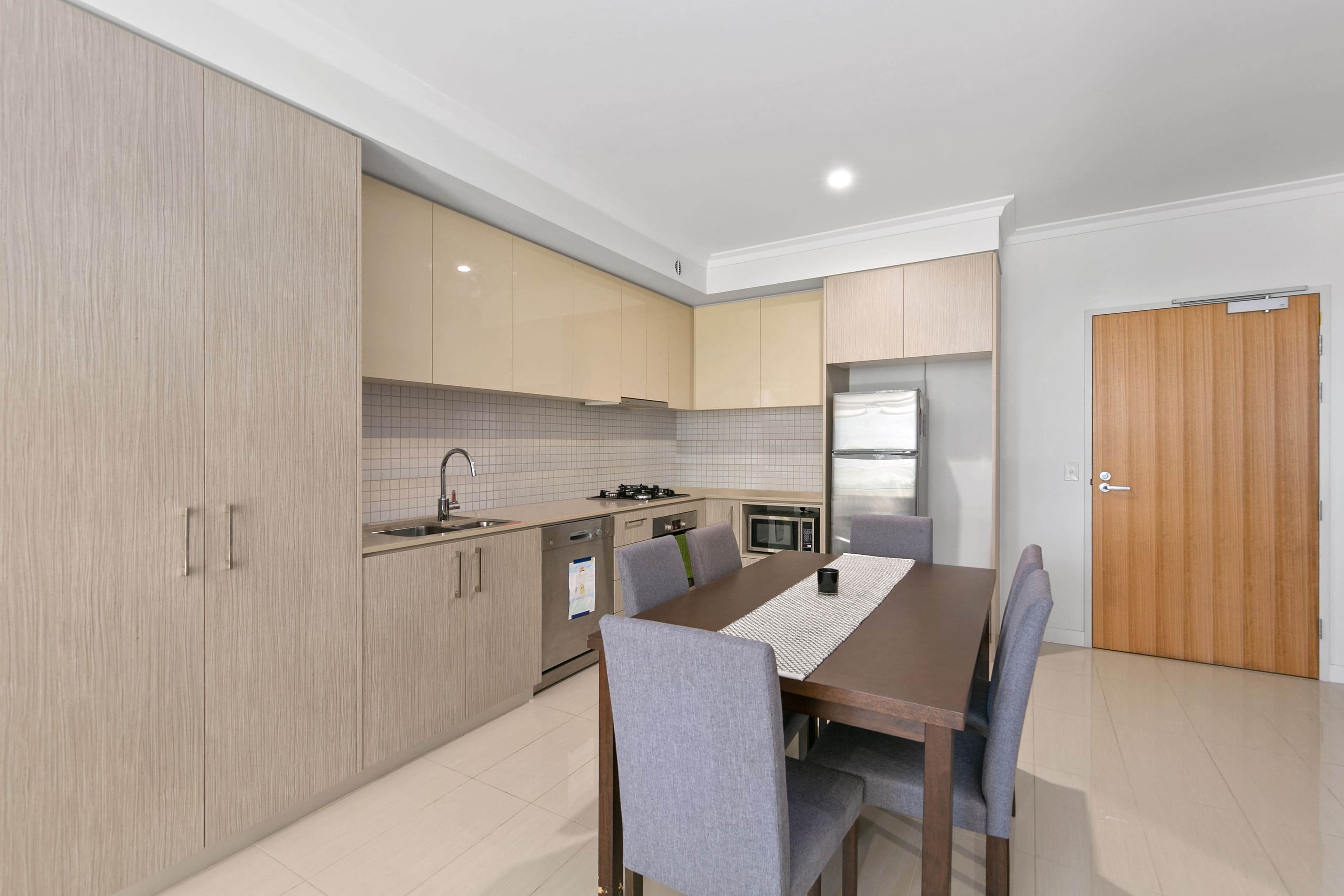 32 Edwards Drive, Altona Meadows - Thumbnail 2