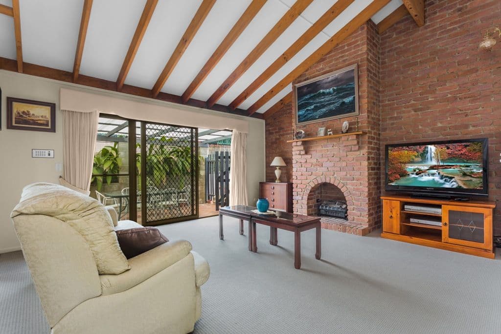 4 Donat Close, Stafford Heights QLD 4053, Stafford Heights - Thumbnail 2