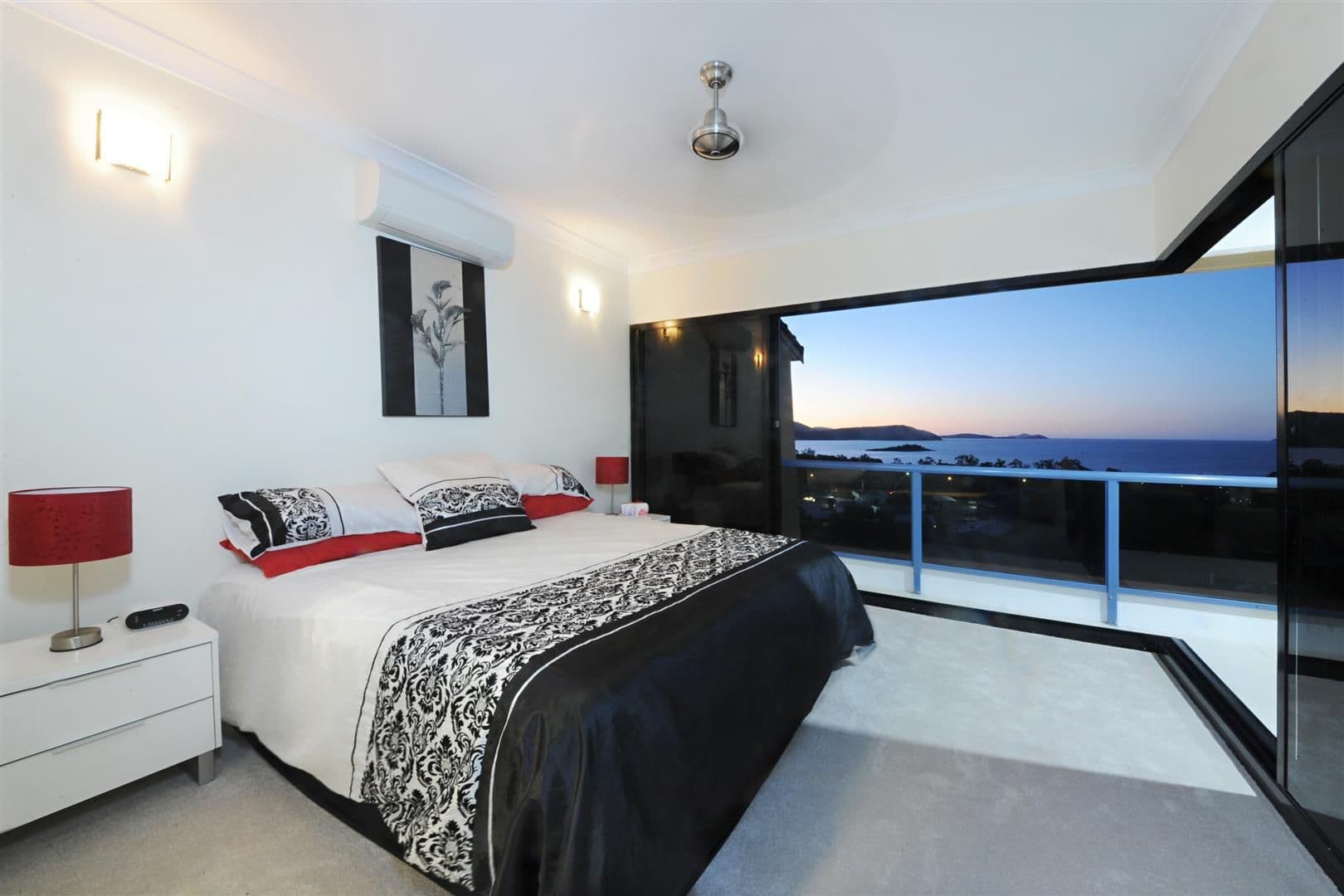 6 Eshelby Drive, CANNONVALE QLD 4802, Cannonvale - Thumbnail 3