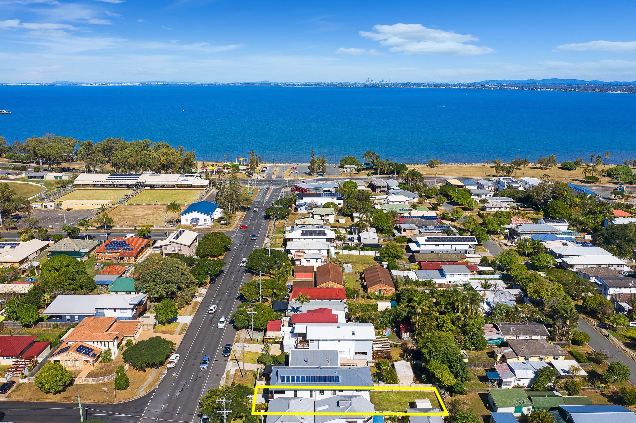 33 Victoria Avenue, Woody Point QLD 4019, Woody Point - Thumbnail 2