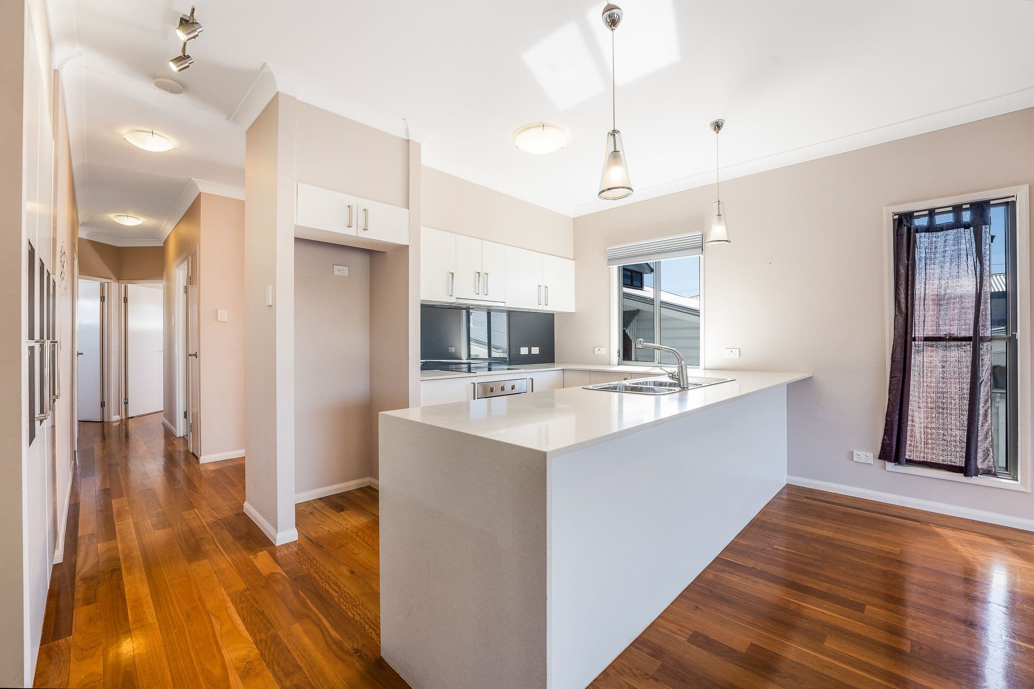 33 Victoria Avenue, Woody Point QLD 4019, Woody Point - Thumbnail 4