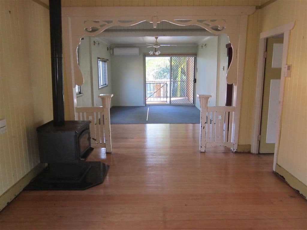 38 James Street, Mount Morgan QLD 4714, Mount Morgan - Thumbnail 3