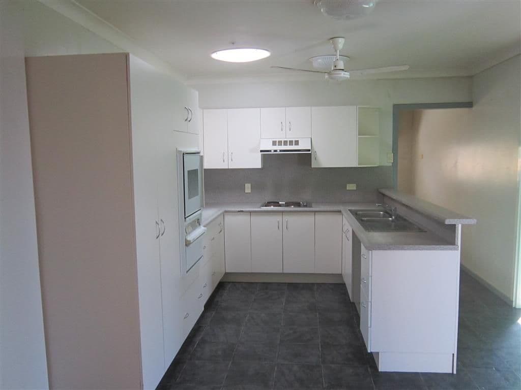 38 James Street, Mount Morgan QLD 4714, Mount Morgan - Thumbnail 5