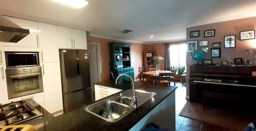 13 Niger Place, Beechboro WA 6063, Beechboro - Thumbnail 3