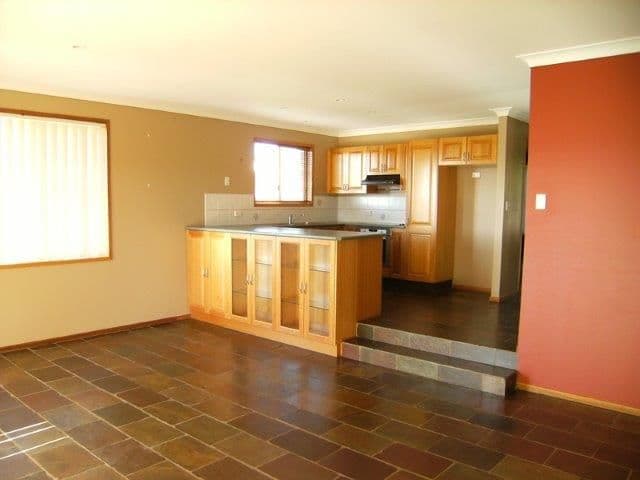 5 Kentia Close, PORT MACQUARIE NSW 2444, Port Macquarie - Thumbnail 3