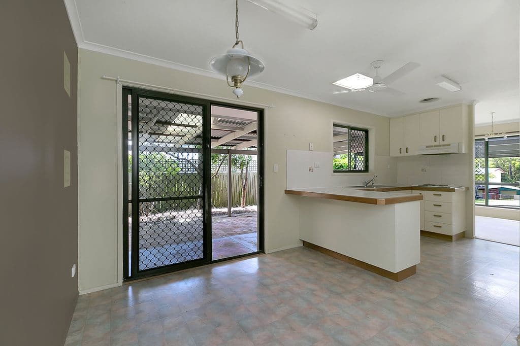 17 Marina Street, Alexandra Hills QLD 4161, Alexandra Hills - Thumbnail 2