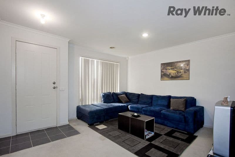 1 Brae Grove, POINT COOK VIC 3030, Point Cook - Thumbnail 3