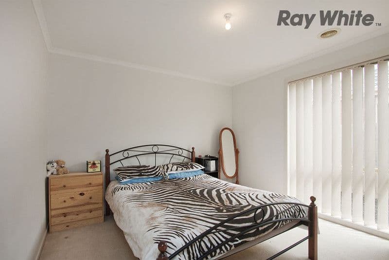 1 Brae Grove, POINT COOK VIC 3030, Point Cook - Thumbnail 5