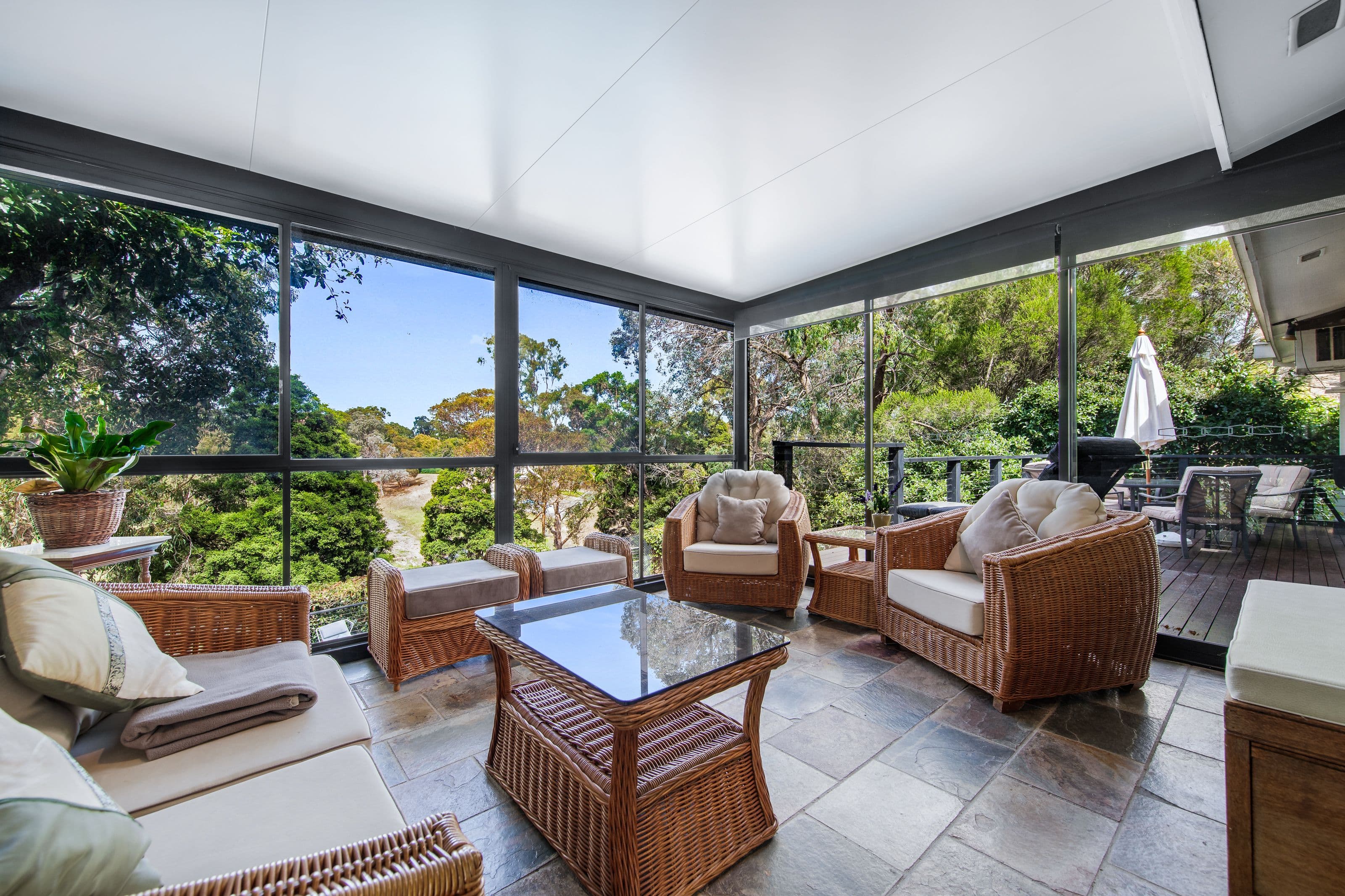 22 Oxford Street, Mount Waverley VIC 3149, Mount Waverley - Thumbnail 2