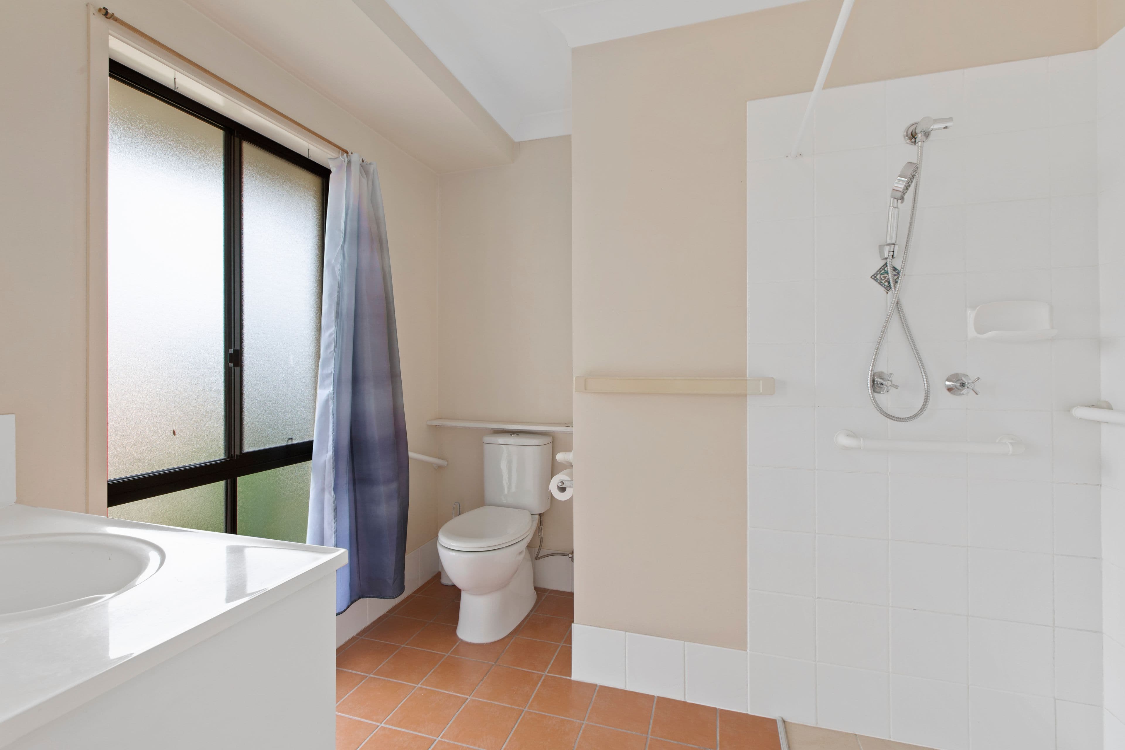 10 Rolle Street, Holland Park West QLD 4121, Holland Park West - Thumbnail 7