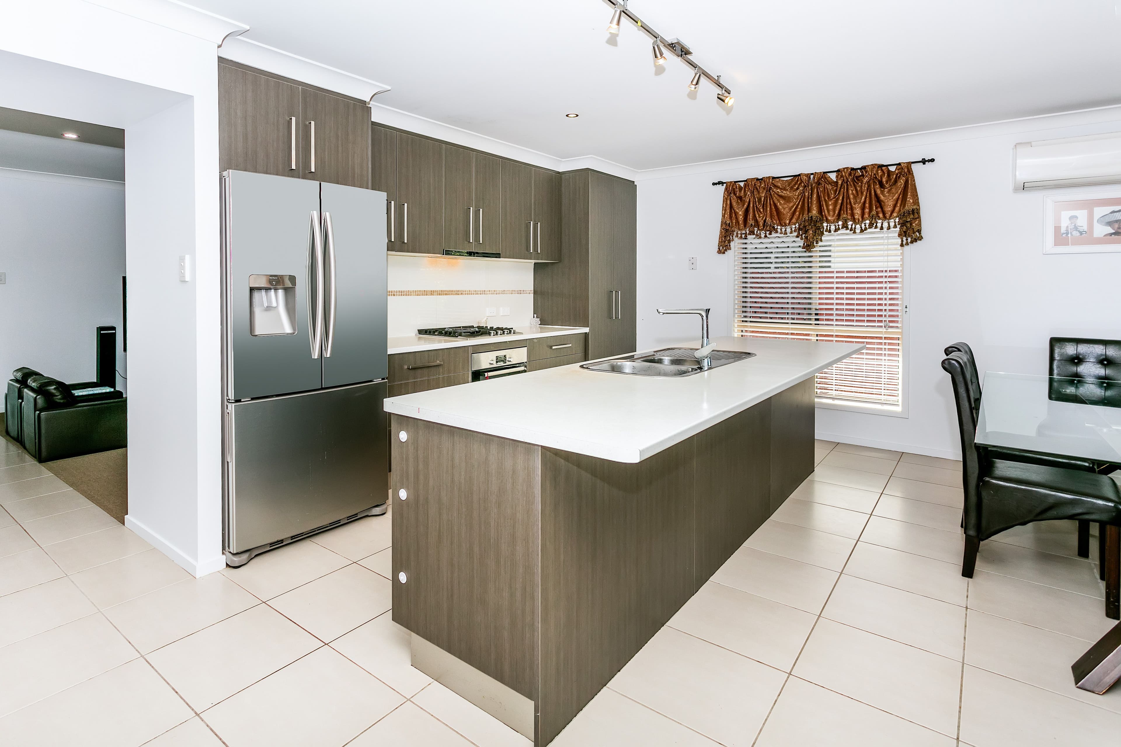 58 Carnarvon Avenue, Springfield Lakes QLD 4300, Springfield Lakes - Thumbnail 4