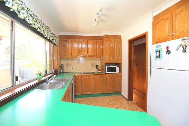 12 Lentara Court, Georges Hall NSW 2198, Georges Hall - Thumbnail 3