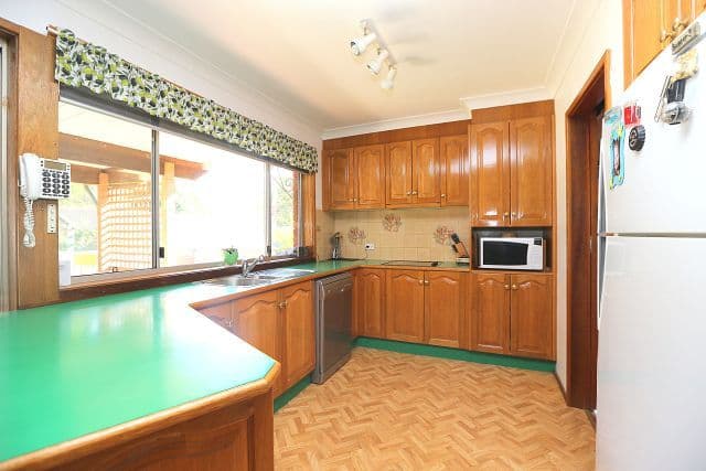12 Lentara Court, Georges Hall NSW 2198, Georges Hall - Thumbnail 4