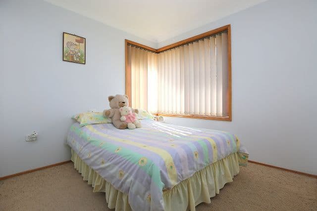 12 Lentara Court, Georges Hall NSW 2198, Georges Hall - Thumbnail 8
