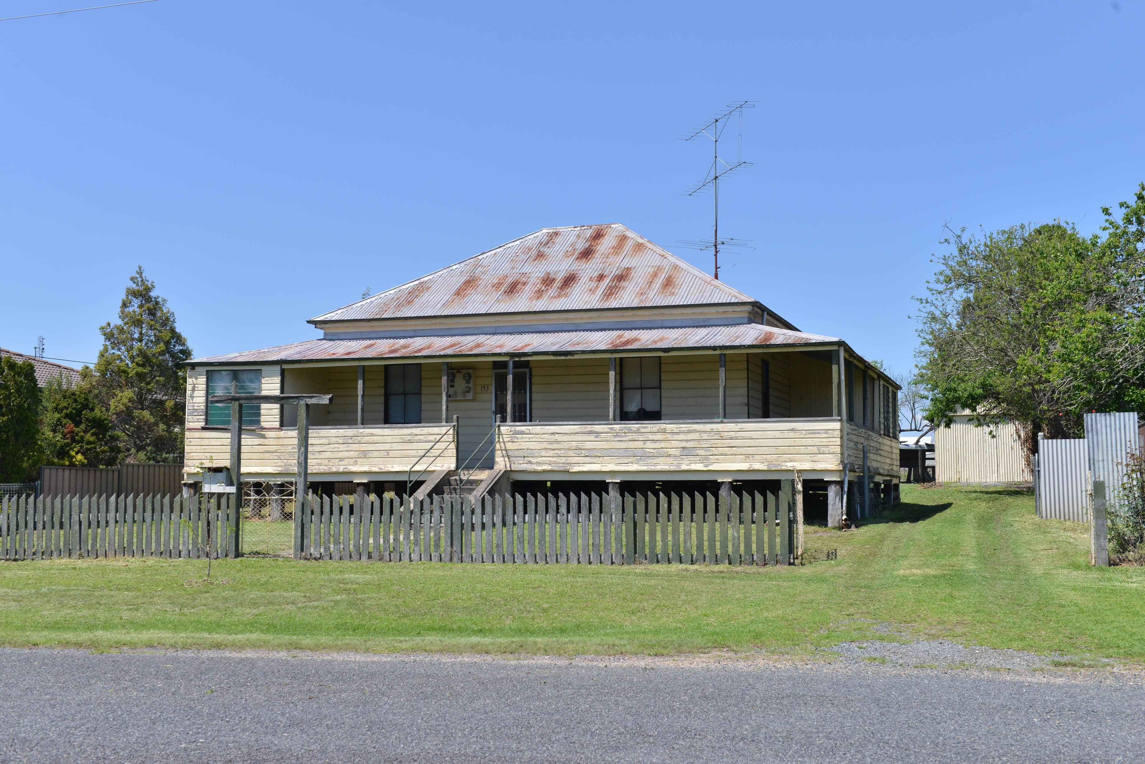 153 Petrie Street, Tenterfield NSW 2372, Tenterfield - Image 1