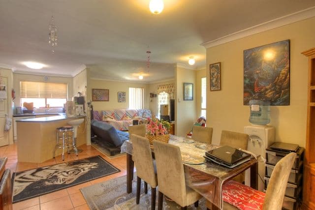 9 Brentwood Drive, BUNDAMBA QLD 4304, Bundamba - Thumbnail 6