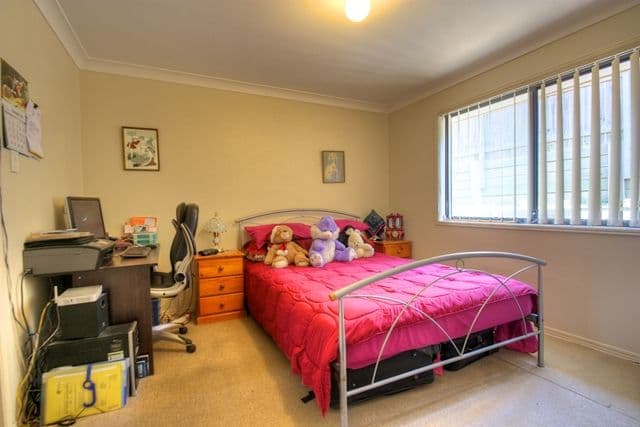 9 Brentwood Drive, BUNDAMBA QLD 4304, Bundamba - Thumbnail 8