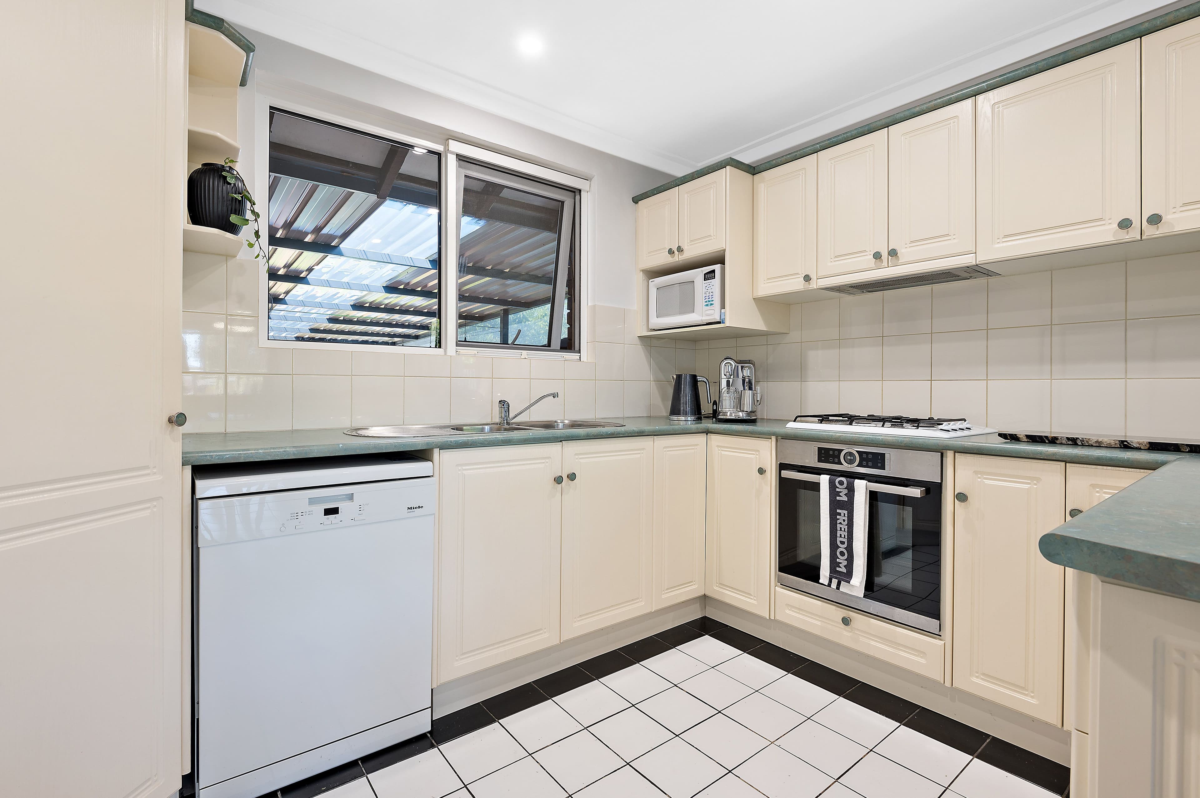 70 Hume Road, Thornlie WA 6108, Thornlie - Thumbnail 5