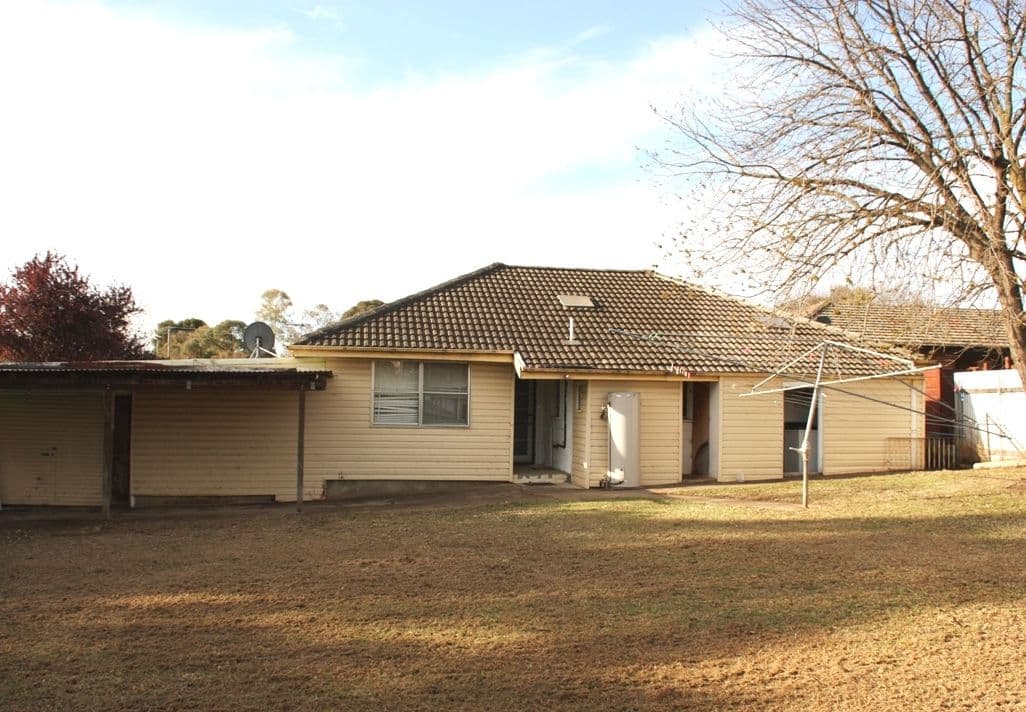 12 Karabah Avenue, YOUNG NSW 2594, Young - Thumbnail 8