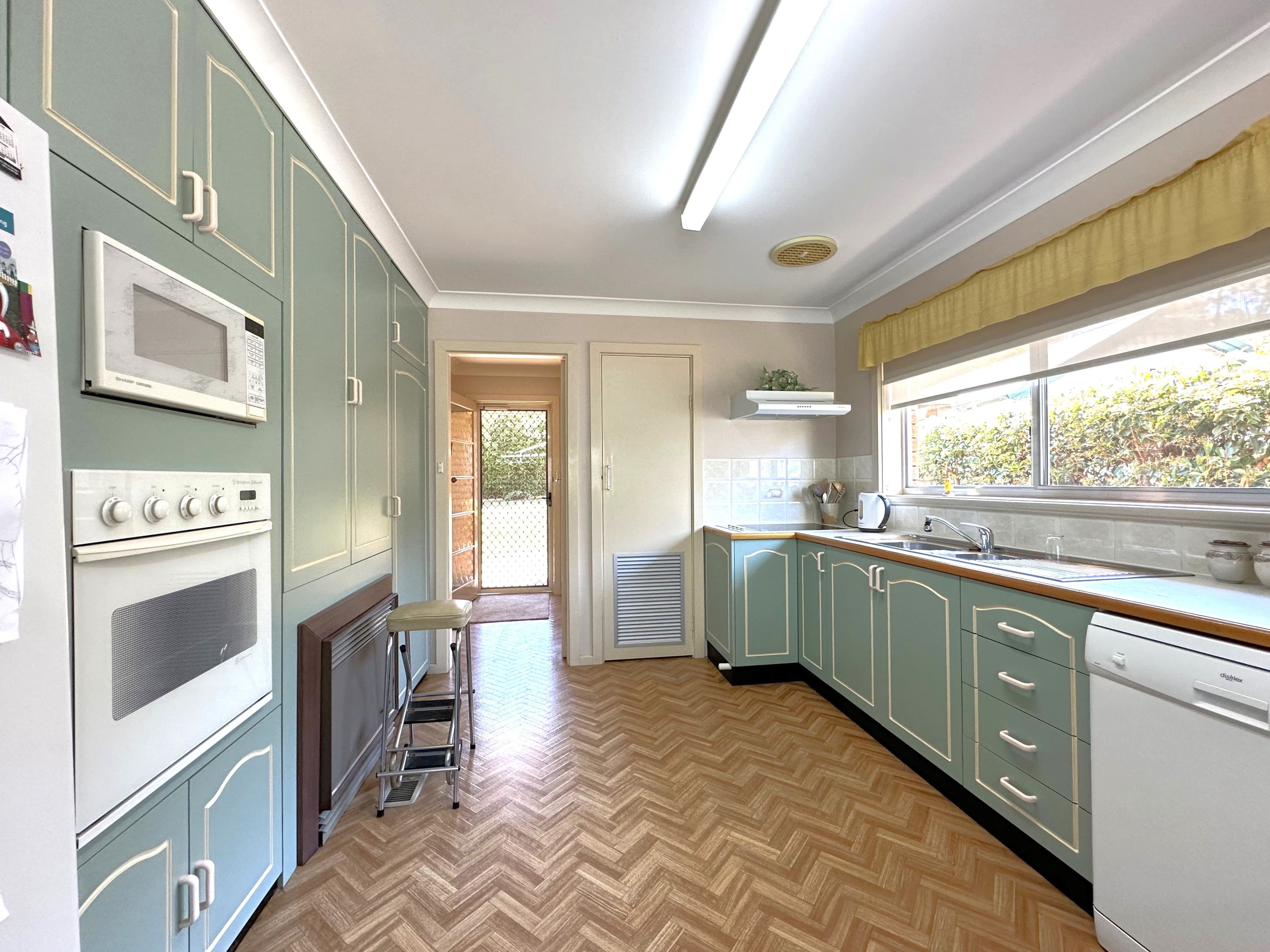 19 Karabah Avenue, Young NSW 2594, Young - Thumbnail 3
