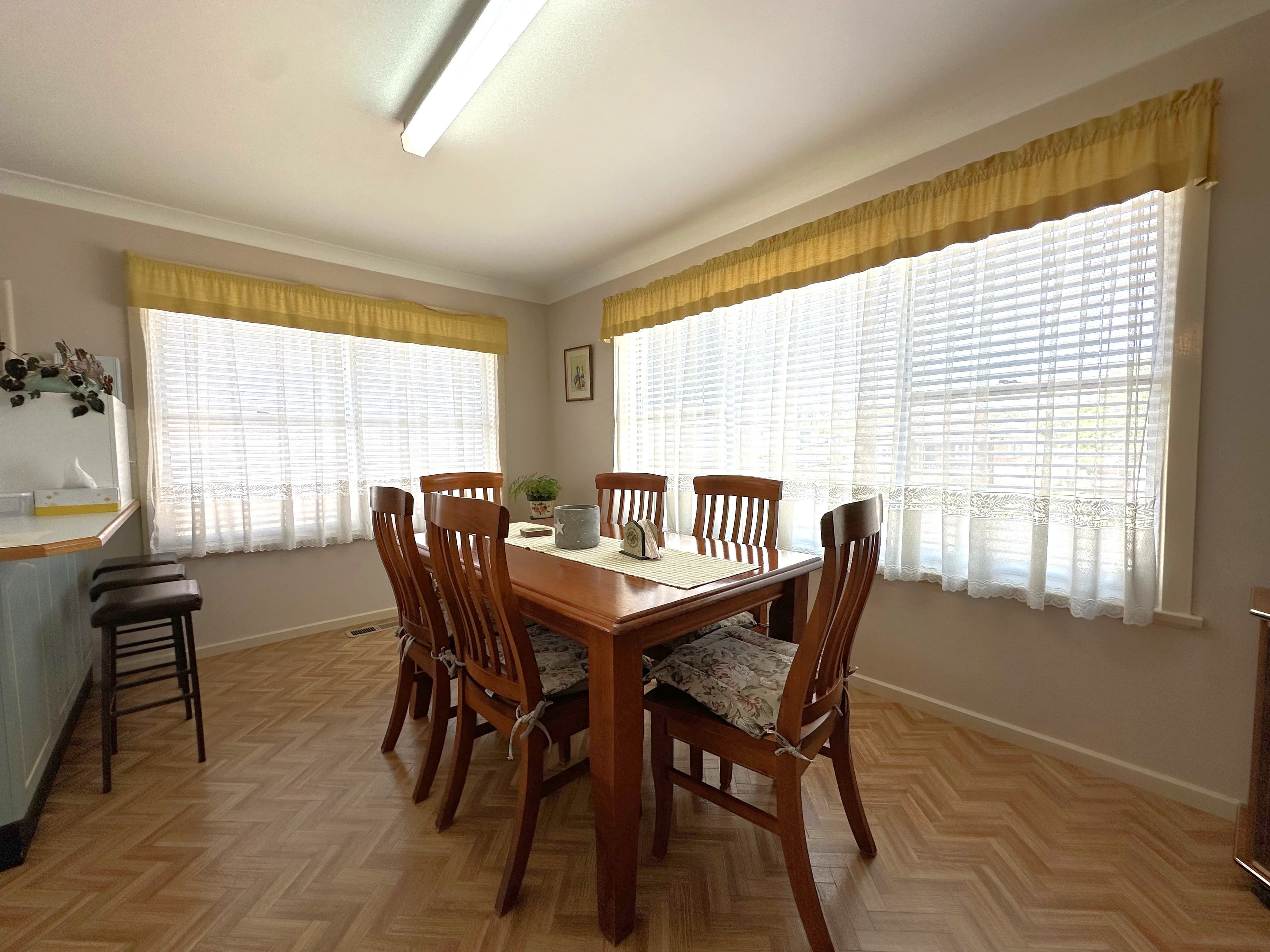 19 Karabah Avenue, Young NSW 2594, Young - Thumbnail 5