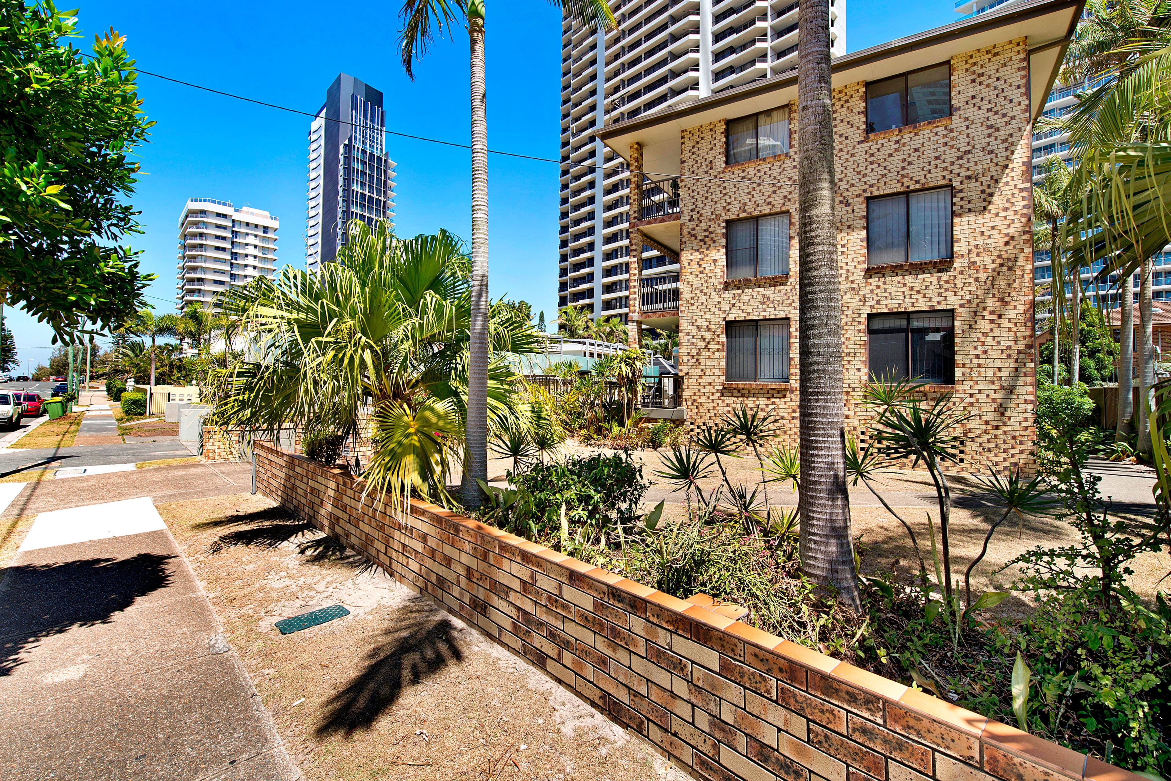 22 Markwell Avenue, Surfers Paradise QLD 4217, Surfers Paradise - Thumbnail 2