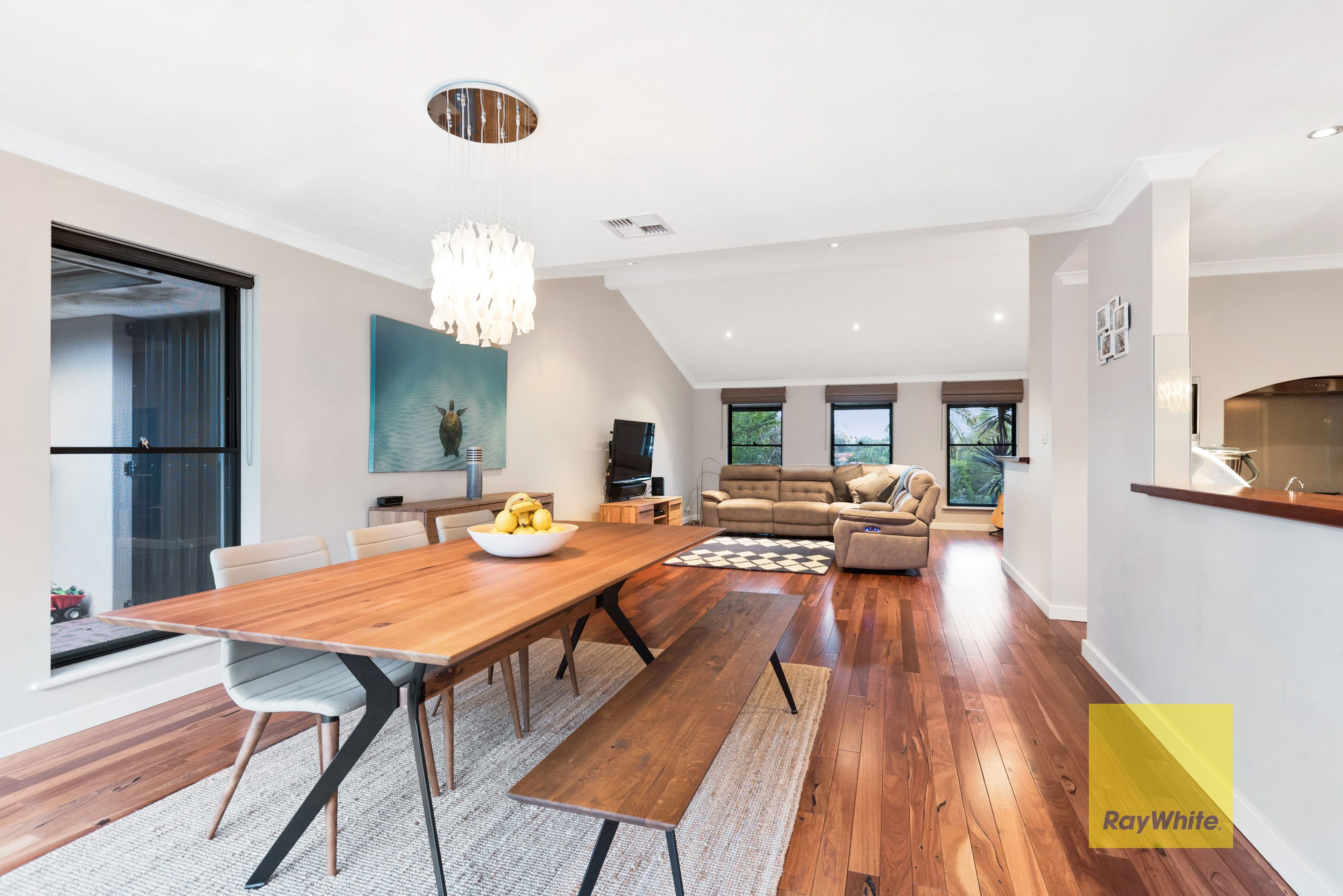 25 Elfreda Avenue, Sorrento WA 6020, Sorrento - Thumbnail 2