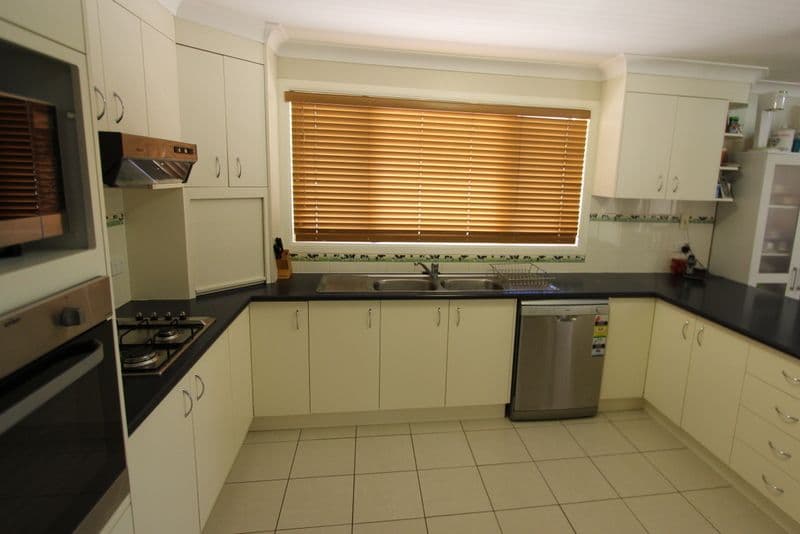 73 Partridge Street, Charleville QLD 4470, Charleville - Thumbnail 2