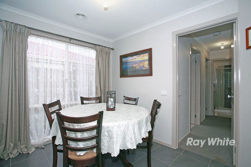 16 Bellbrae Crescent, CRANBOURNE VIC 3977, Cranbourne West - Thumbnail 5