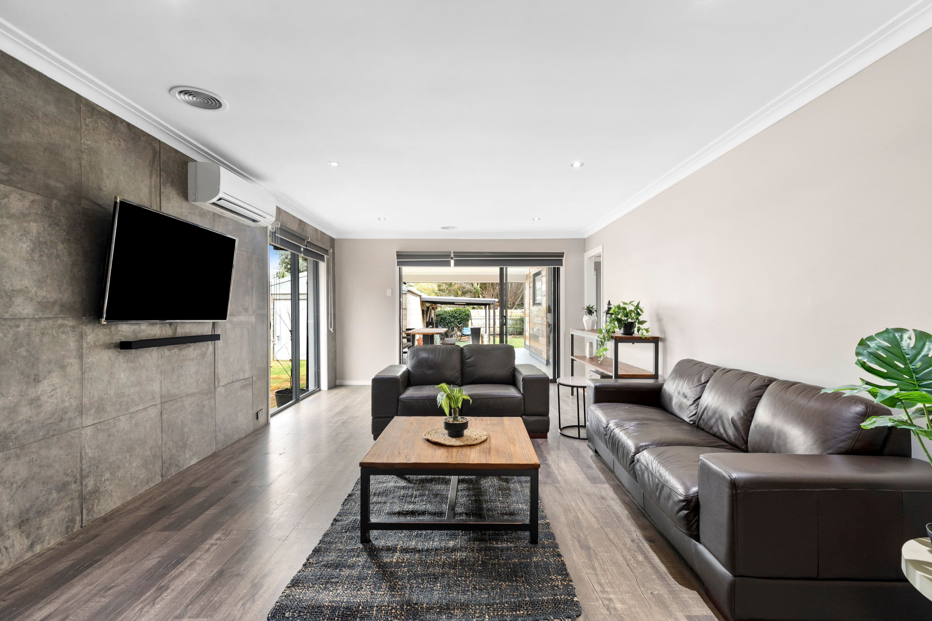 130 McClelland Avenue, Lara VIC 3212, Lara - Thumbnail 2