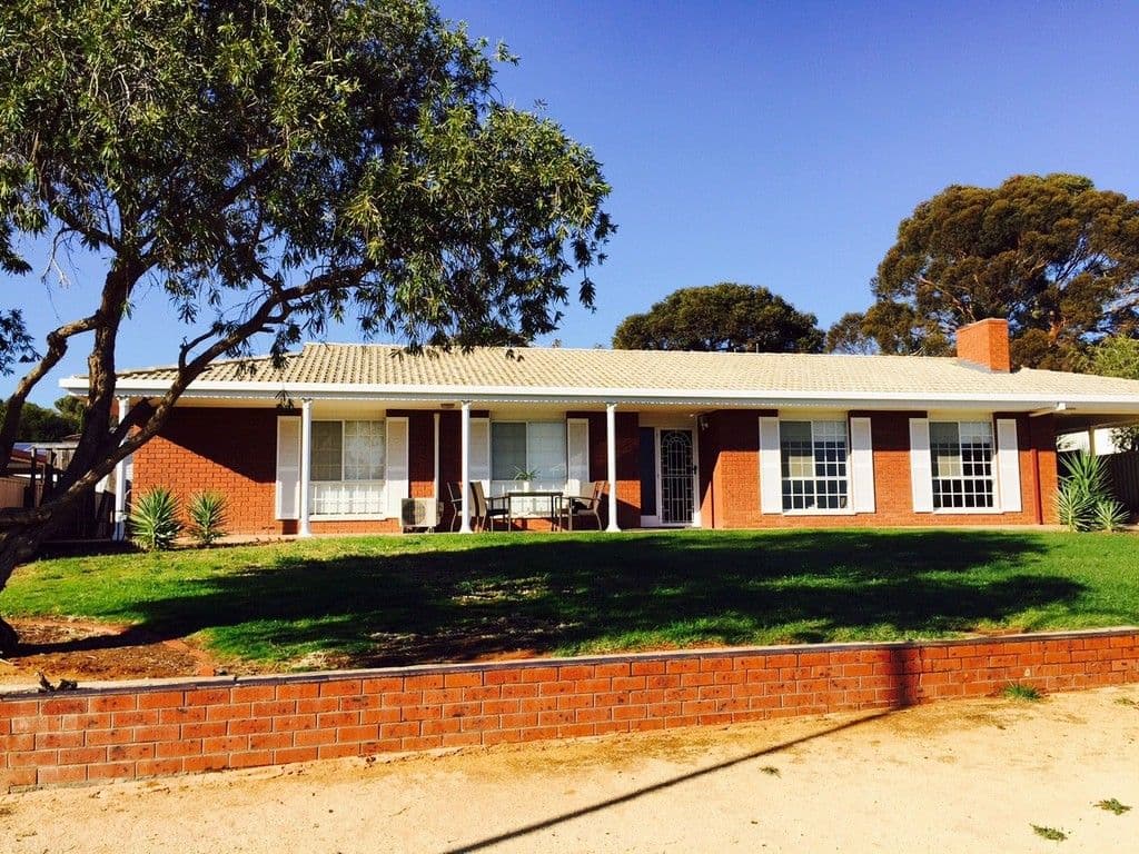 19 Thiele Avenue, Loxton SA 5333, Loxton - Image 1