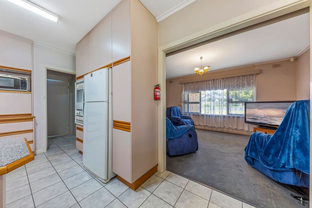 46 Irene Avenue, Hope Valley SA 5090, Hope Valley - Thumbnail 3