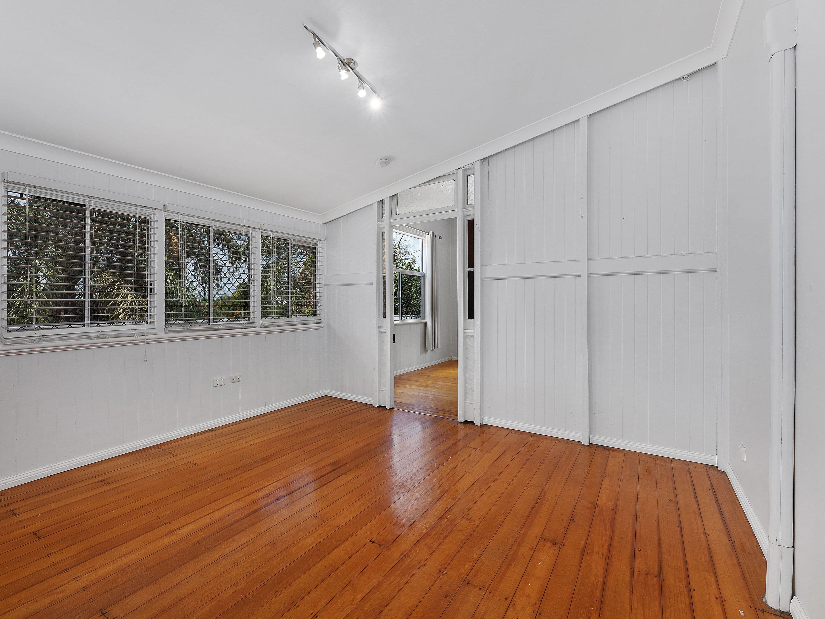4 Berkely Street, Sadliers Crossing QLD 4305, Sadliers Crossing - Thumbnail 4
