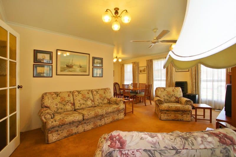 50  Howard Road, DINGLEY VILLAGE VIC 3172, Dingley Village - Thumbnail 3