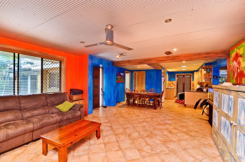6 Blackwood Place, PALM BEACH QLD 4221, Palm Beach - Thumbnail 3