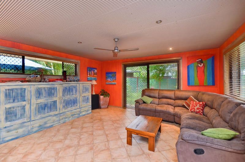 6 Blackwood Place, PALM BEACH QLD 4221, Palm Beach - Thumbnail 6