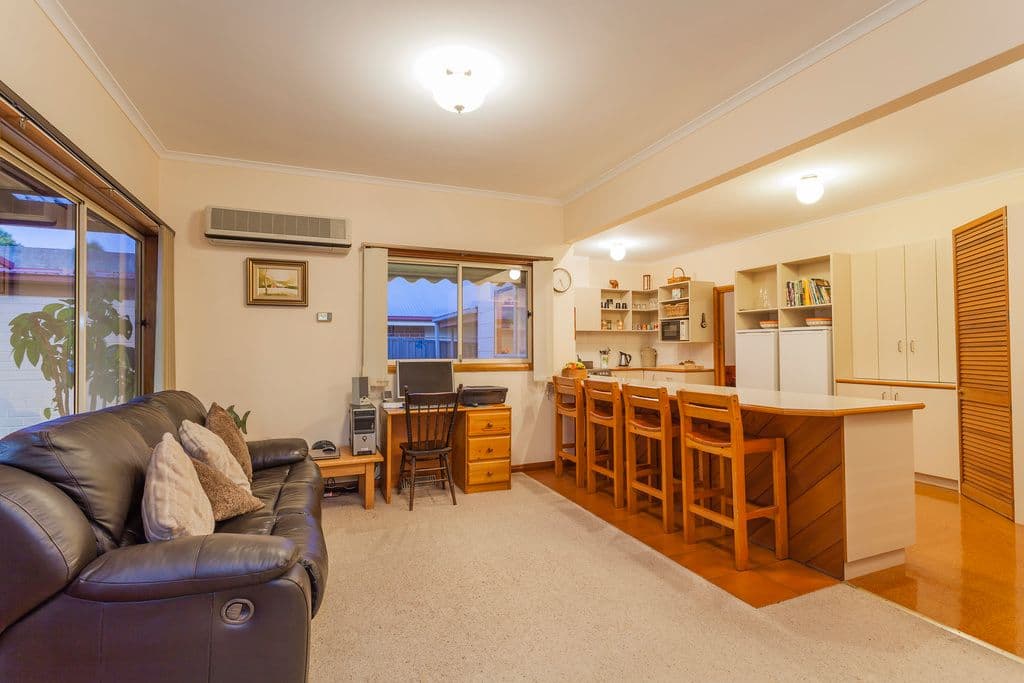 30 Camden Road, NEWTOWN VIC 3220, Newtown - Thumbnail 4
