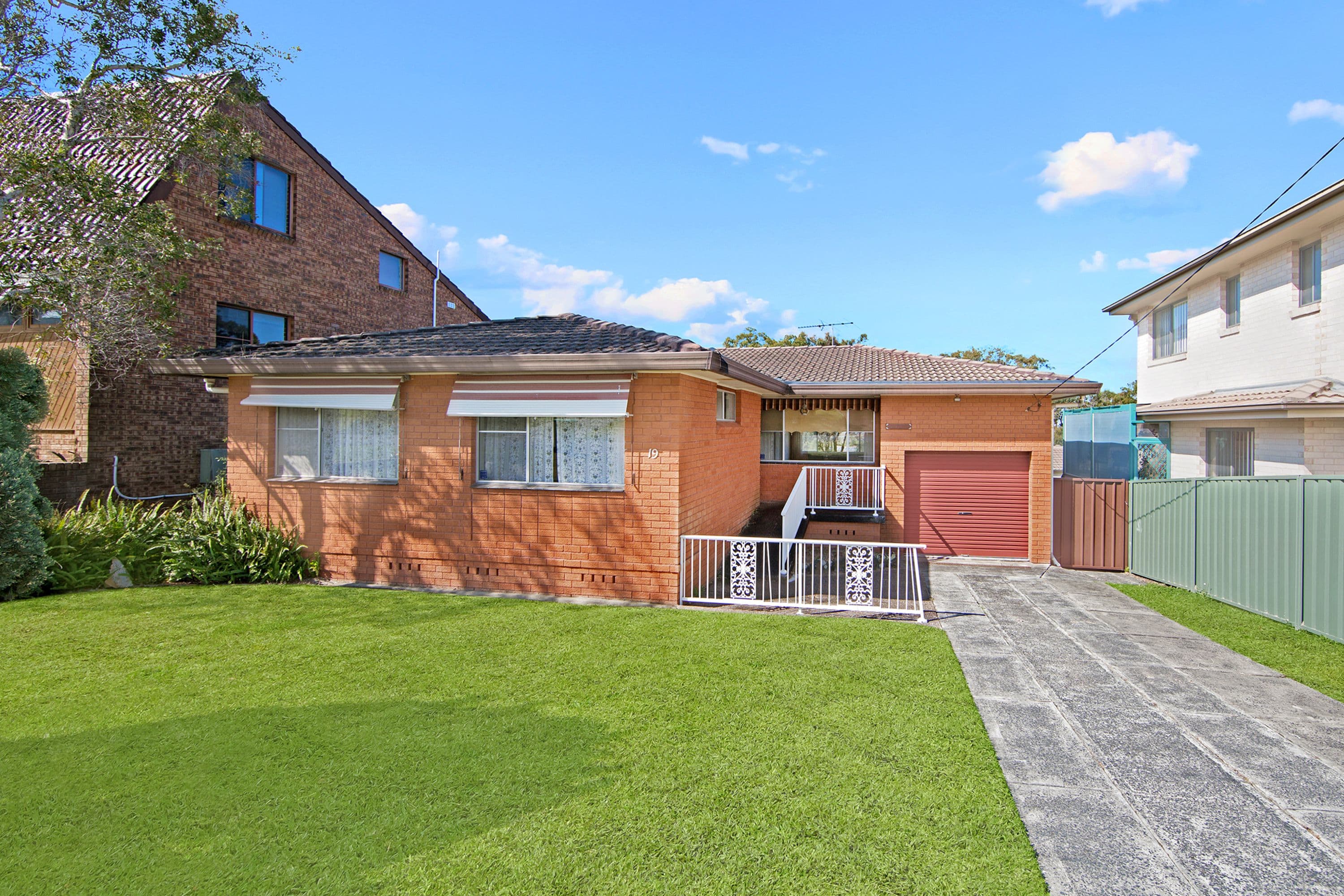 19 Grandview Parade, Gorokan - Image 1