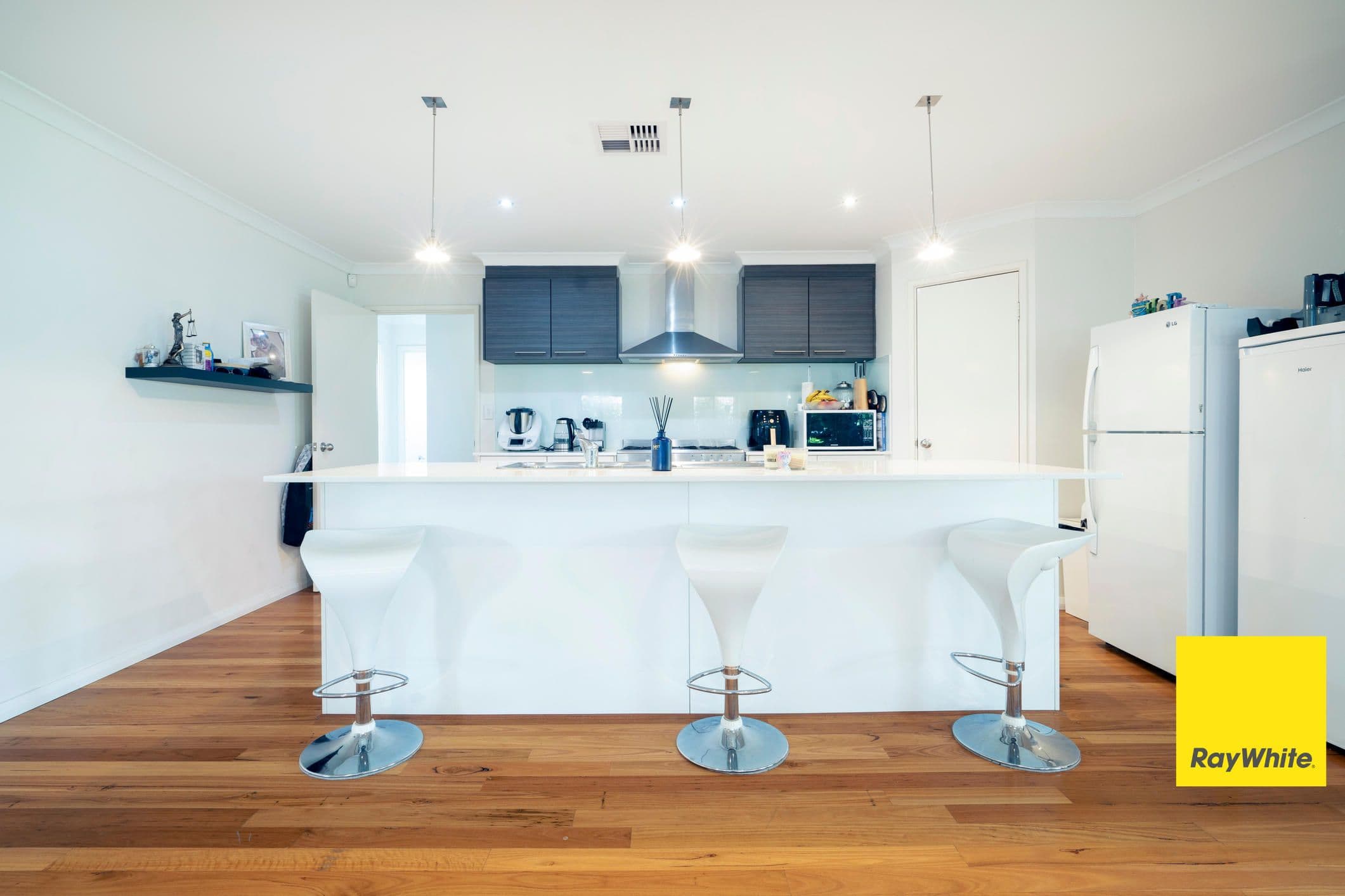 298A Belgravia Street, Cloverdale WA 6105, Cloverdale - Thumbnail 4