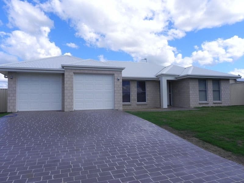 4 Hain Close, Pittsworth QLD 4356, Pittsworth - Image 1