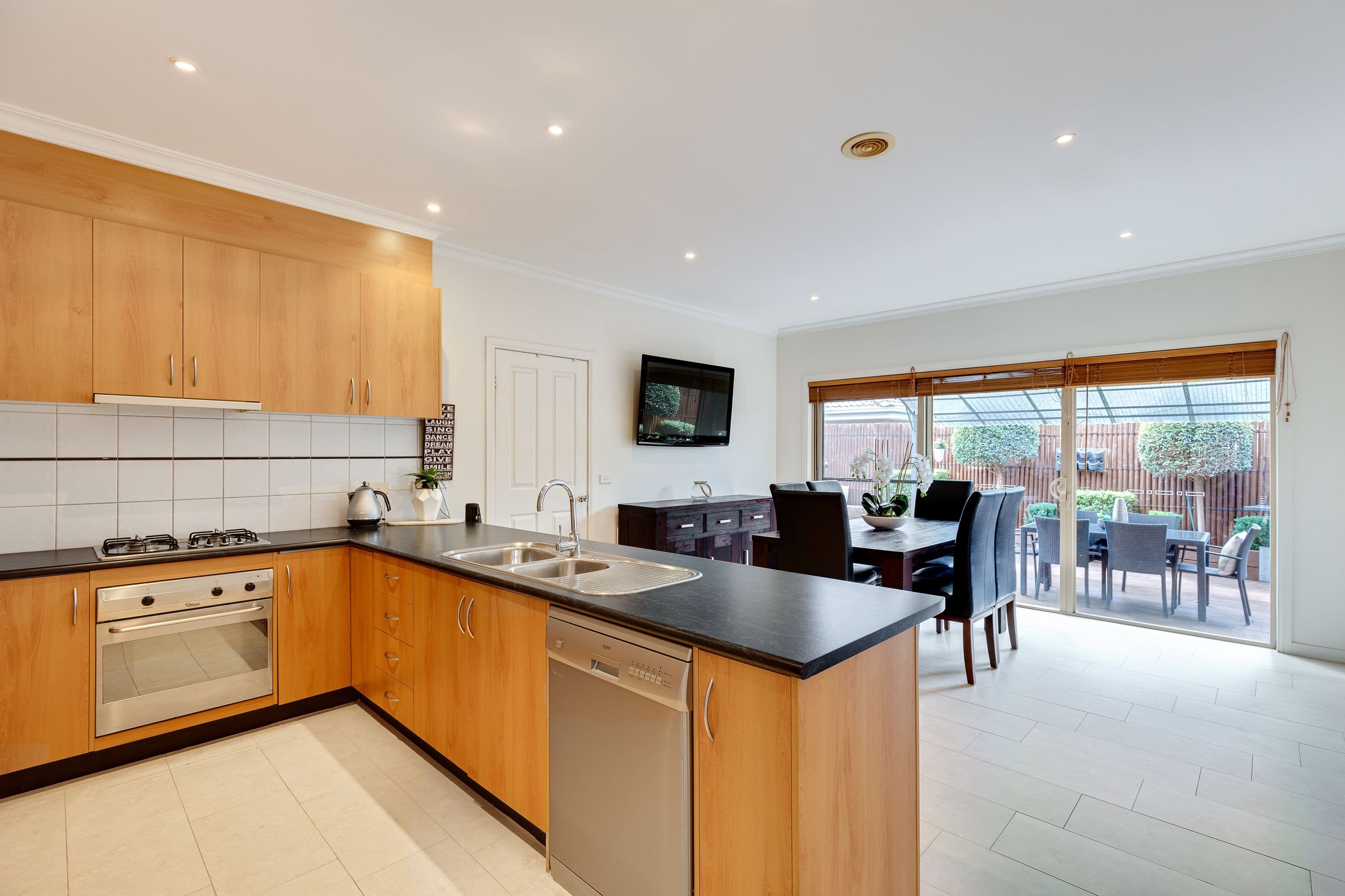 75 Spring Street, Thomastown VIC 3074, Thomastown - Thumbnail 2