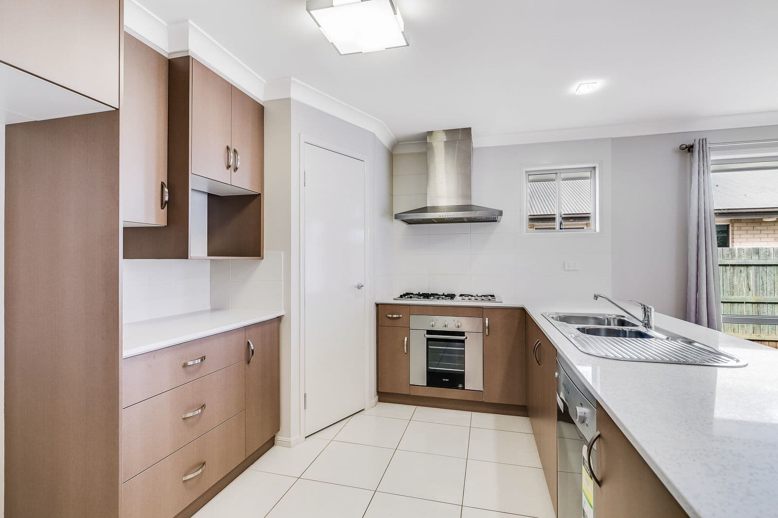 8 Lanagan Court, Middle Ridge QLD 4350, Middle Ridge - Thumbnail 4